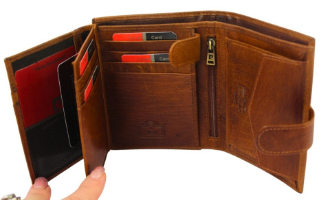 Portfel Męski Skórzany PIERRE CARDIN Skóra Licowa Duży Pionowy Z Zapięciem MATOWY 326A RFID KONIAKOWY 13 x 10 x 3 [cm]