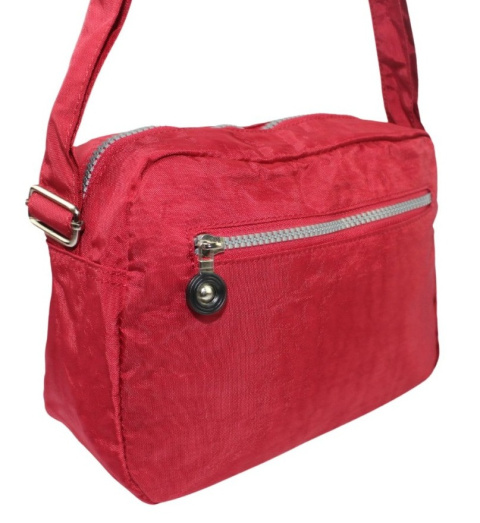 Stylowa Lekka Materiałowa Torba Kresz Wodoodporna Pozioma Średnia Na Ramię Bag Street NR 2245 CZERWONY 28 x 19 x 12 [cm]