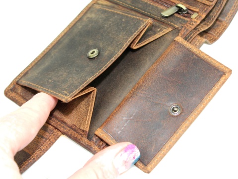 Portfel Męski NORDEE Skóra Licowa Duży Poziomy Z Zapinką Dwa Skrzydełka ''MOTYW KACZKA'' L-895 10,5 x 7 x 2 [cm]