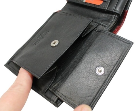 Portfel Męski Skórzany PIERRE CARDIN Skóra Licowa Duży Poziomy Bez Zapięcia CZARNY Z Czerwonym Paskiem 8806