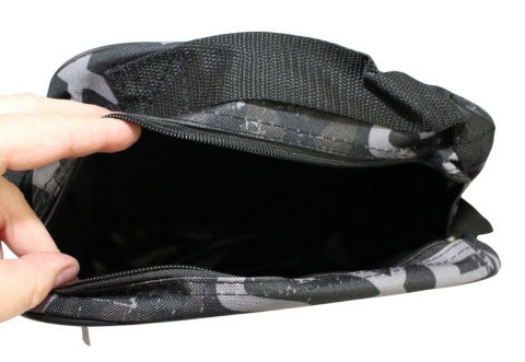 Pojemna Torba Pionowa Na Ramię RGL Cool Trip by RGL CZARNO-ZIELONA 33 x 22 x 11 [cm]