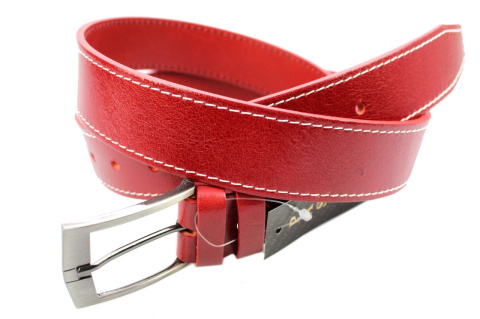 Czerwony z białą nitką