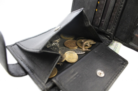 Portfel Męski Skórzany ARUCcE Skóra Licowa Mały Poziomy Z Zapięciem Jedno Skrzydełko Do Góry RFID 1414